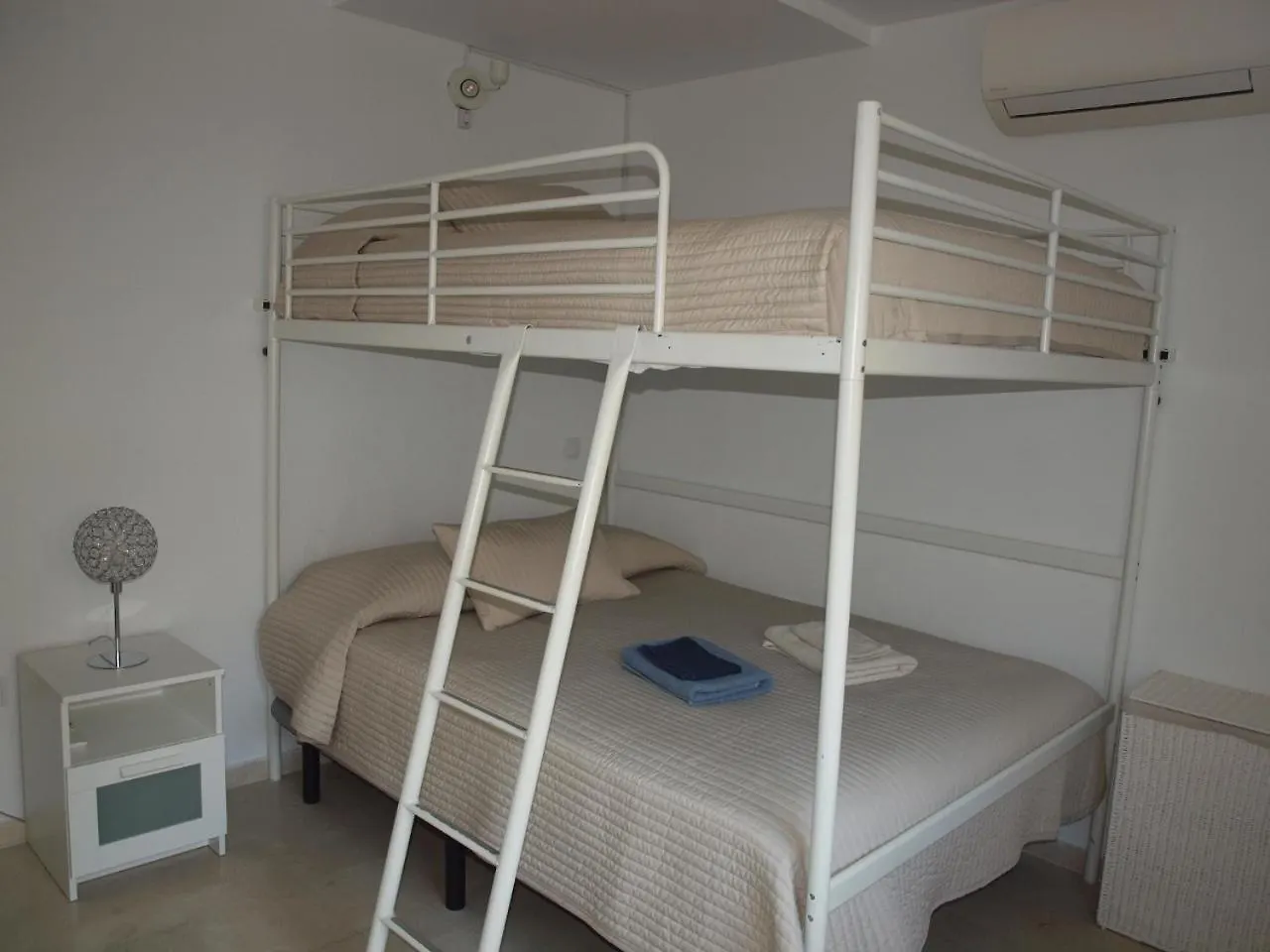 Intermobiliaria Rentals - Puerto Alto B2 8 Estepona Apartment